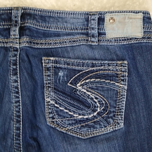 Silver Jeans size 22 Twisted Capri Distressed - Picture 5 of 13